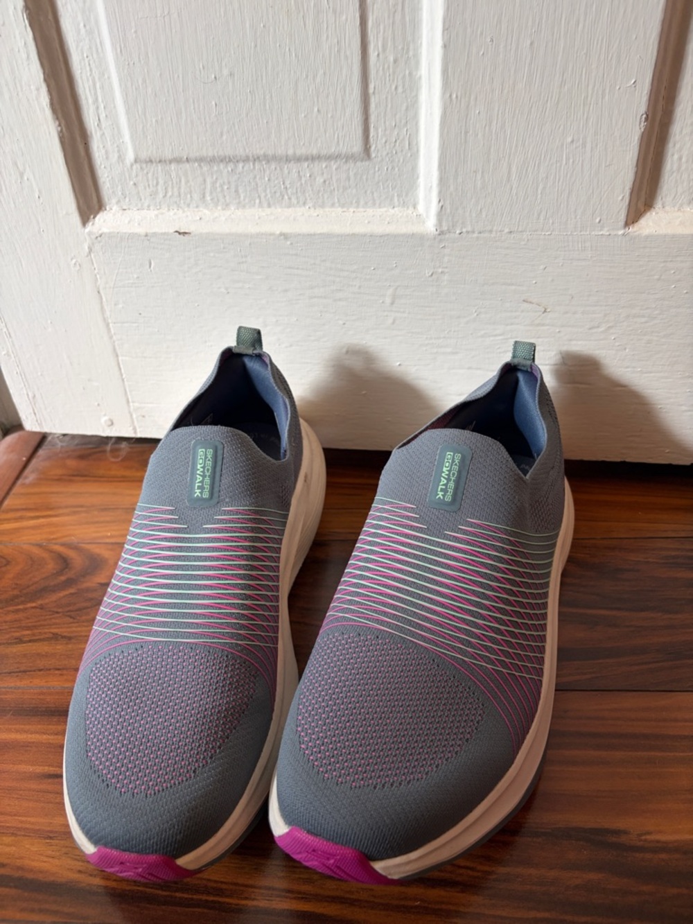 Sketchers Slip-On Sneakers women’s size 10